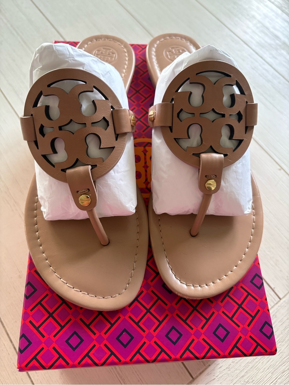 Tory Burch Blush Tan Miller Logo Thong Sandals - Picture 7 of 7
